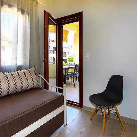 公寓 Agapitos 尼基季